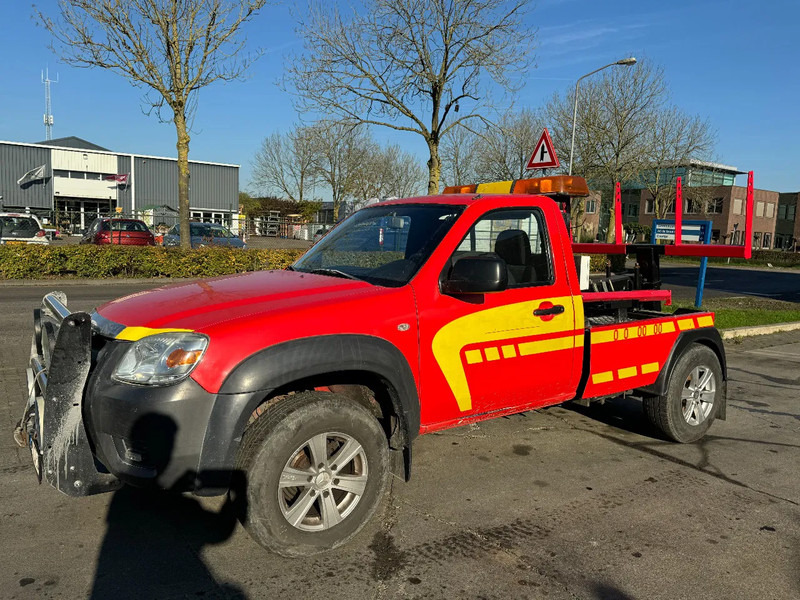 Mazda BT-50 4X4 + TOW TRUCK + DOUBLE WINCH + REMOTE - Комерційний автомобіль: фото 1 Mazda BT-50 4X4 + TOW TRUCK + DOUBLE WINCH + REMOTE - Комерційний автомобіль: фото 1
