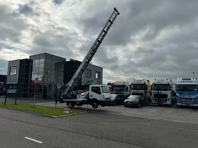 Nissan Cabstar 35.13 EURO 6 + LIFT 25 METER + REMOTE CONTROL - Комерційний автомобіль: фото 2 Nissan Cabstar 35.13 EURO 6 + LIFT 25 METER + REMOTE CONTROL - Комерційний автомобіль: фото 2