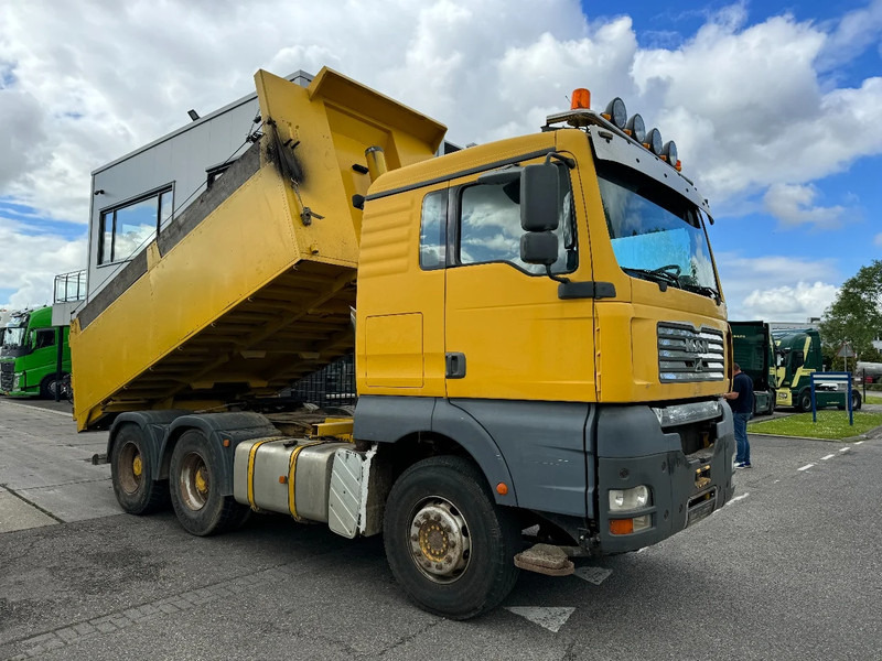 MAN TGA 26.530 6X4 MANUAL 3 PEDALS TIPPER KIPPER - Самоскид вантажівка: фото 2 MAN TGA 26.530 6X4 MANUAL 3 PEDALS TIPPER KIPPER - Самоскид вантажівка: фото 2