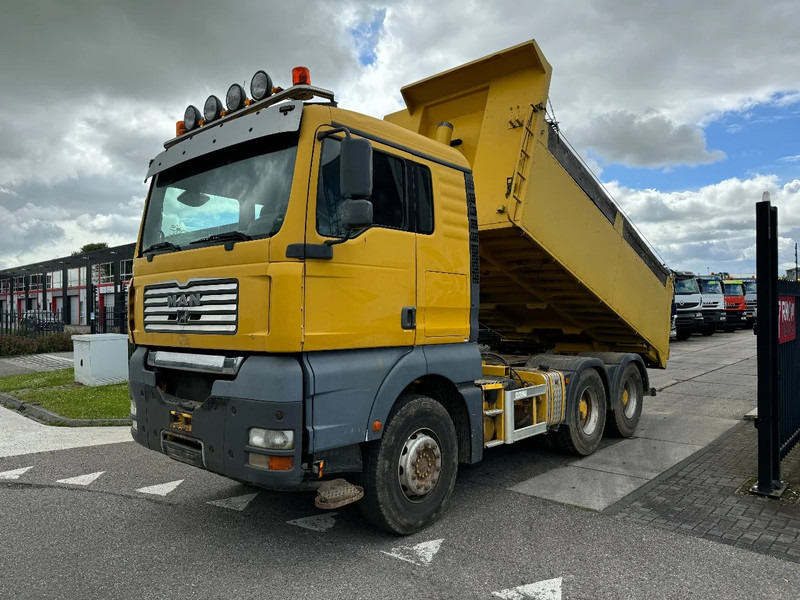 MAN TGA 26.530 6X4 MANUAL 3 PEDALS TIPPER KIPPER - Самоскид вантажівка: фото 1 MAN TGA 26.530 6X4 MANUAL 3 PEDALS TIPPER KIPPER - Самоскид вантажівка: фото 1