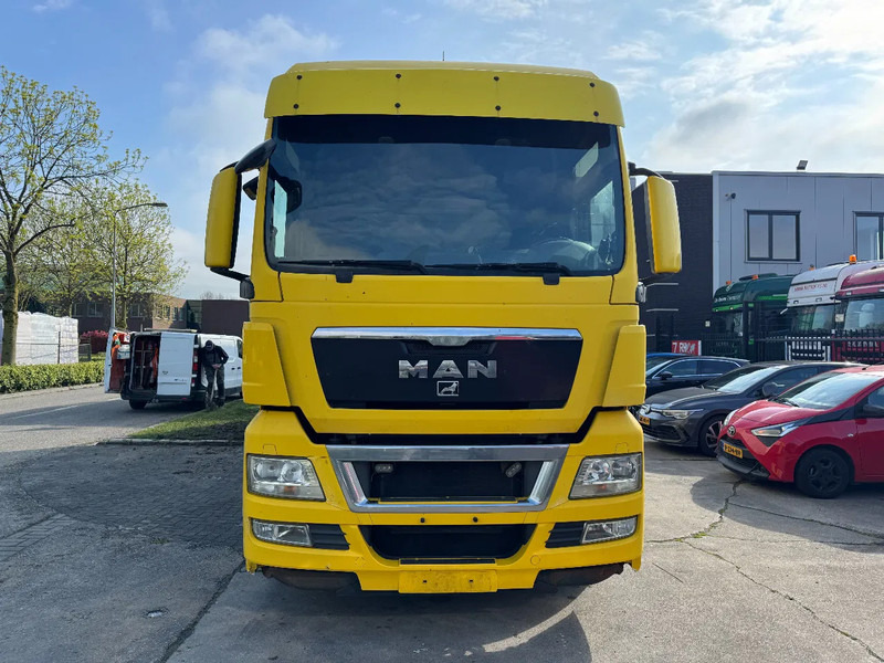 MAN TGX 26.360 6X2 - EURO 5 + ZEPRO LIFT + LIFT/STEERING AXLE - Вантажівка з закритим кузовом: фото 2 MAN TGX 26.360 6X2 - EURO 5 + ZEPRO LIFT + LIFT/STEERING AXLE - Вантажівка з закритим кузовом: фото 2