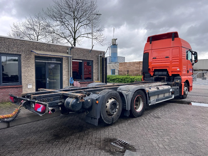 MAN TGX 26.440 XLX 6X2 EURO 5 - BDF CHASSIS + RETARDER - Контейнеровоз/ Змінний кузов вантажівка: фото 4 MAN TGX 26.440 XLX 6X2 EURO 5 - BDF CHASSIS + RETARDER - Контейнеровоз/ Змінний кузов вантажівка: фото 4