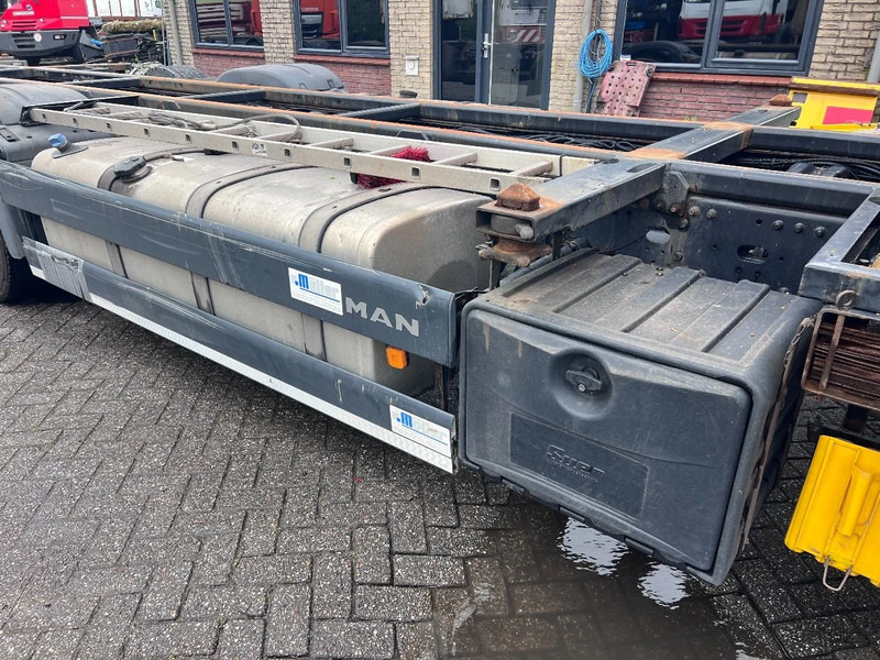 MAN TGX 26.440 XLX 6X2 + HANGER EURO 5 - BDF CHASSIS + RETARDER в лізинг MAN TGX 26.440 XLX 6X2 + HANGER EURO 5 - BDF CHASSIS + RETARDER: фото 11