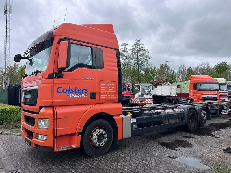MAN TGX 26.440 XLX 6X2 + HANGER EURO 5 - BDF CHASSIS + RETARDER - Контейнеровоз/ Змінний кузов вантажівка: фото 5 MAN TGX 26.440 XLX 6X2 + HANGER EURO 5 - BDF CHASSIS + RETARDER - Контейнеровоз/ Змінний кузов вантажівка: фото 5