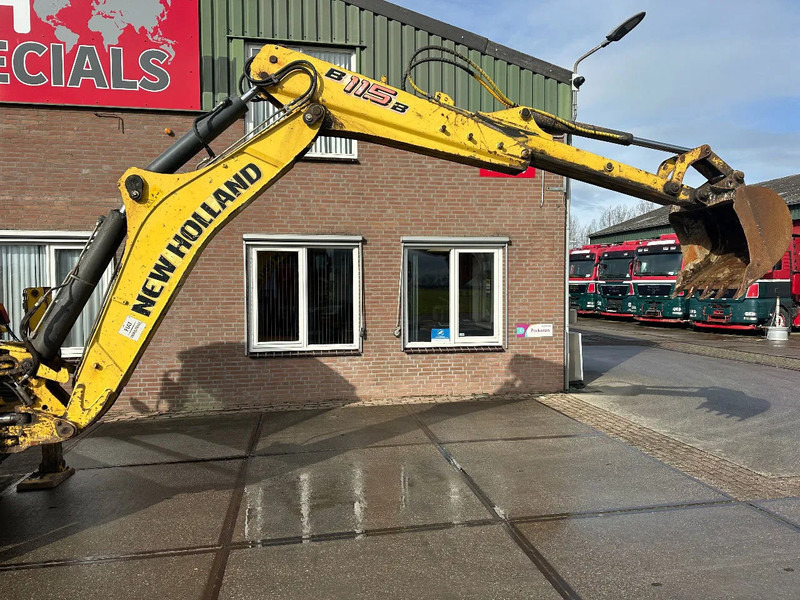 Екскаватор-навантажувач New Holland LB115B, CE, 240 MM MULTI PURPOSE LOADER BUCKET, 800 MM BACHOE DIGGING BUCKET, FLIP OVER FORKS, AIR CONDITIONER: фото 8