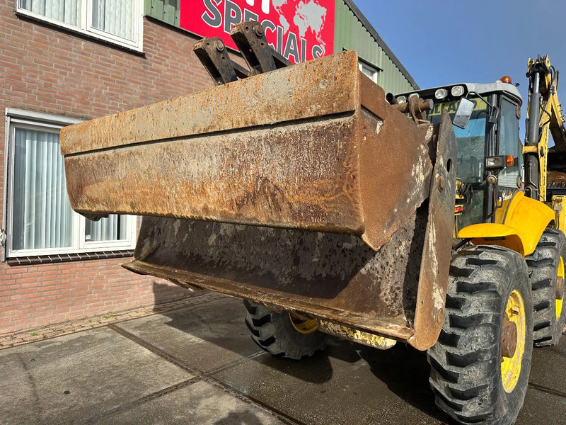 Екскаватор-навантажувач New Holland LB115B, CE, 240 MM MULTI PURPOSE LOADER BUCKET, 800 MM BACHOE DIGGING BUCKET, FLIP OVER FORKS, AIR CONDITIONER: фото 10