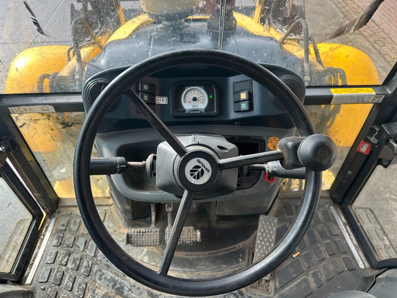 Екскаватор-навантажувач New Holland LB115B, CE, 240 MM MULTI PURPOSE LOADER BUCKET, 800 MM BACHOE DIGGING BUCKET, FLIP OVER FORKS, AIR CONDITIONER: фото 18