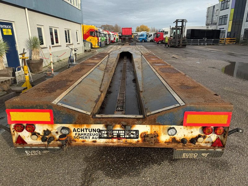 Низькорамна платформа напівпричіп Nooteboom MC0 105-08V, 2 EXTENDABLE 12.35 + 12,05 8 AXLE, 2 LIFT AXLES, 7 AXLE STEERING, REMOTE CONTROLE: фото 16 Низькорамна платформа напівпричіп Nooteboom MC0 105-08V, 2 EXTENDABLE 12.35 + 12,05 8 AXLE, 2 LIFT AXLES, 7 AXLE STEERING, REMOTE CONTROLE: фото 16