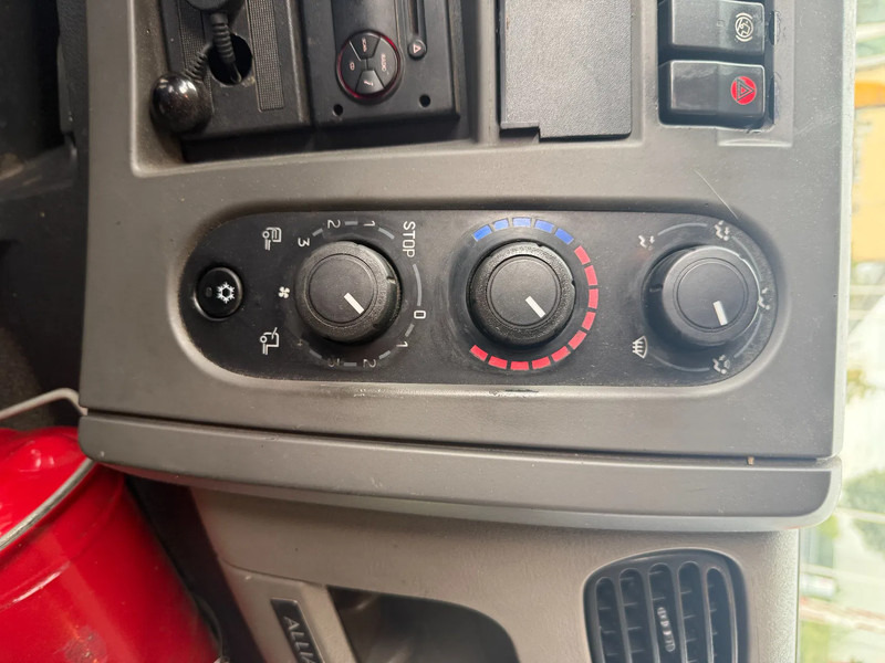 Renault Premium 380 380 6X2 STUURAS - Вантажівка з закритим кузовом: фото 5 Renault Premium 380 380 6X2 STUURAS - Вантажівка з закритим кузовом: фото 5