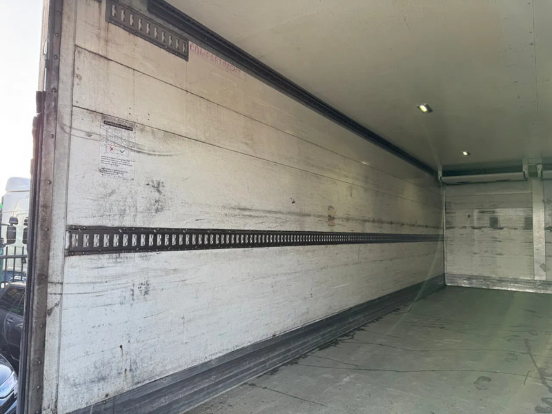 Рефрижератор вантажівка Scania P230 4X2 - EURO 4 + CARRIER SUPRA 950 MT + DHOLLANDIA LIFT: фото 16