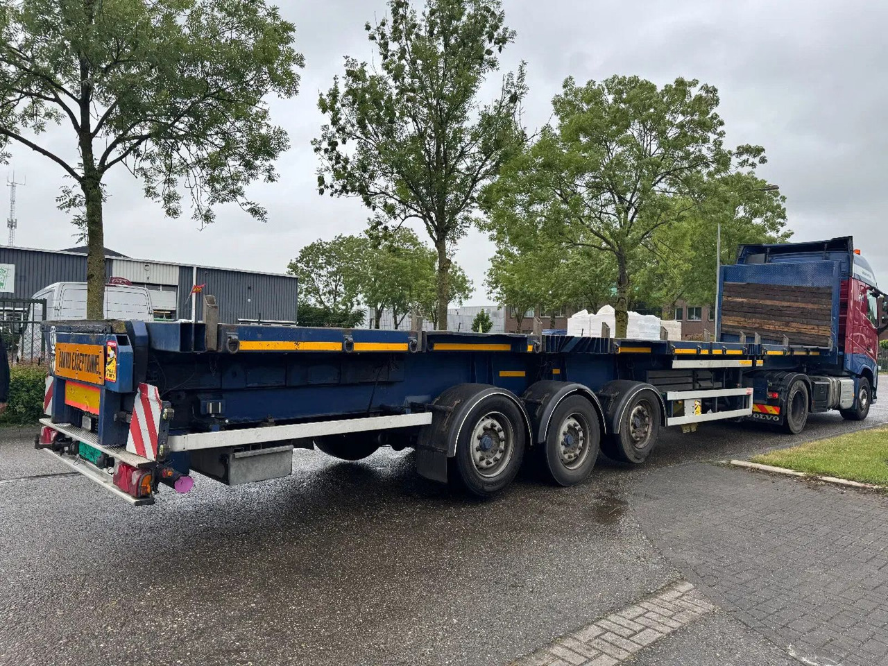 Schmidt HAGEN 3 AXLE + LIFTING AXLE - Бортовий напівпричіп/ Платформа: фото 4 Schmidt HAGEN 3 AXLE + LIFTING AXLE - Бортовий напівпричіп/ Платформа: фото 4