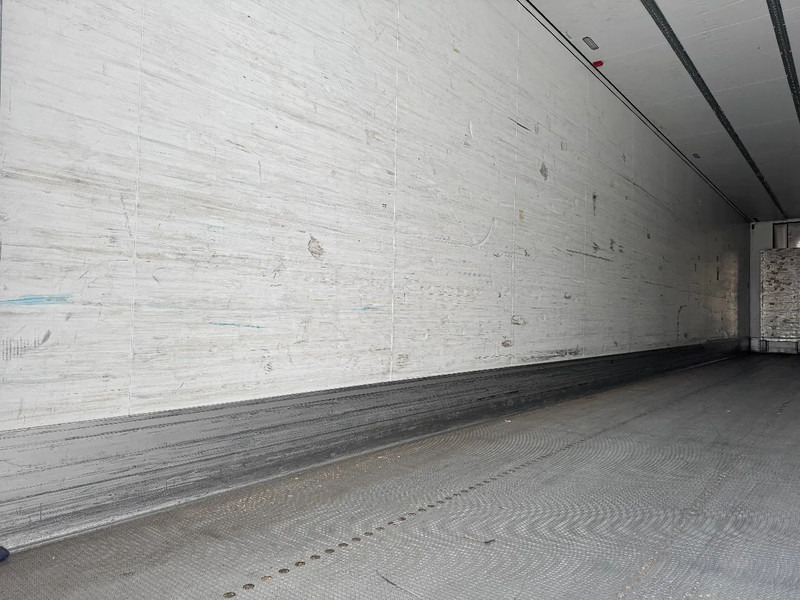 Рефрижератор напівпричіп Schmitz Cargobull SKO 24 + THERMO KING SLX 300 D/E TÜV TILL 02-2026: фото 12 Рефрижератор напівпричіп Schmitz Cargobull SKO 24 + THERMO KING SLX 300 D/E TÜV TILL 02-2026: фото 12