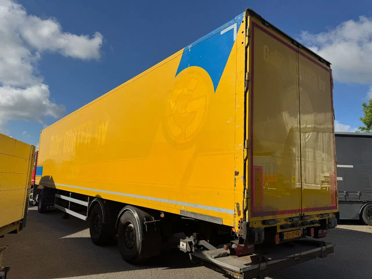System Trailer TFSH 18 TRPLY - 2 AXLE SAF + STEE - Закритий кузов напівпричіп: фото 4 System Trailer TFSH 18 TRPLY - 2 AXLE SAF + STEE - Закритий кузов напівпричіп: фото 4