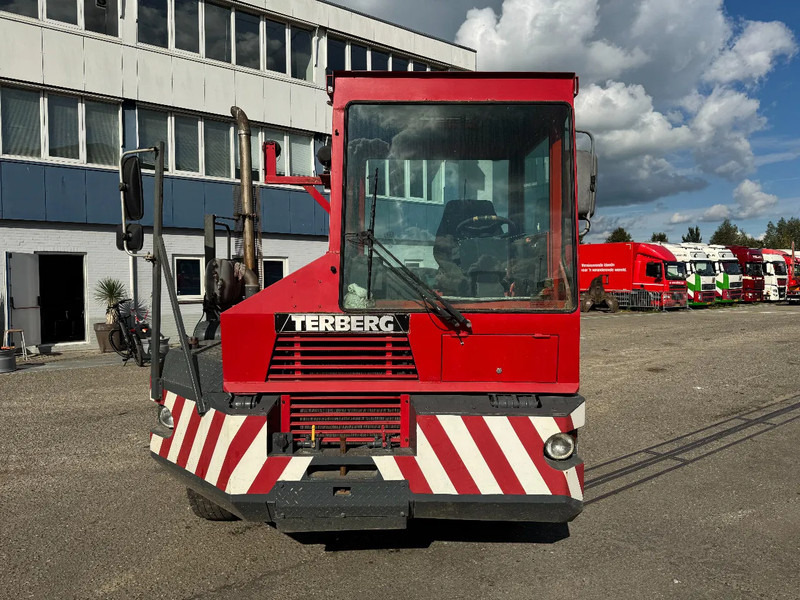 Terberg TT17 TT17 HUB REDUCTION - Термінальний трактор: фото 2 Terberg TT17 TT17 HUB REDUCTION - Термінальний трактор: фото 2