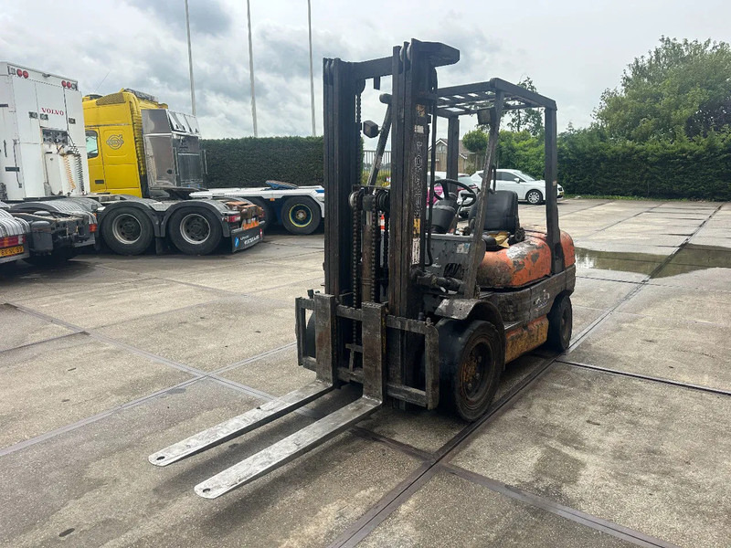 Toyota 6FDF 30 3 TO - Навантажувач вилковий: фото 3 Toyota 6FDF 30 3 TO - Навантажувач вилковий: фото 3