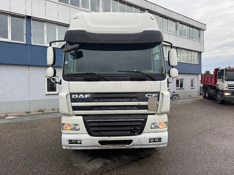 DAF CF 85.460 4X2 EURO 5 SLEEPER CAB - Тягач: фото 2 DAF CF 85.460 4X2 EURO 5 SLEEPER CAB - Тягач: фото 2