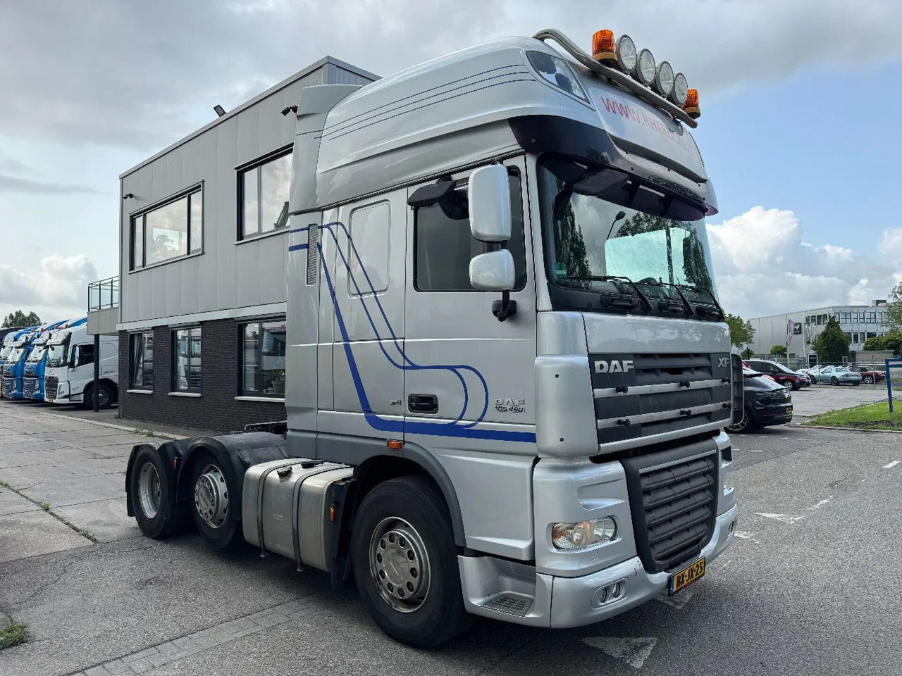 DAF XF 105.460 6X2 RETARDER EURO5 TÜV TILL 01-2026 - Тягач: фото 3 DAF XF 105.460 6X2 RETARDER EURO5 TÜV TILL 01-2026 - Тягач: фото 3