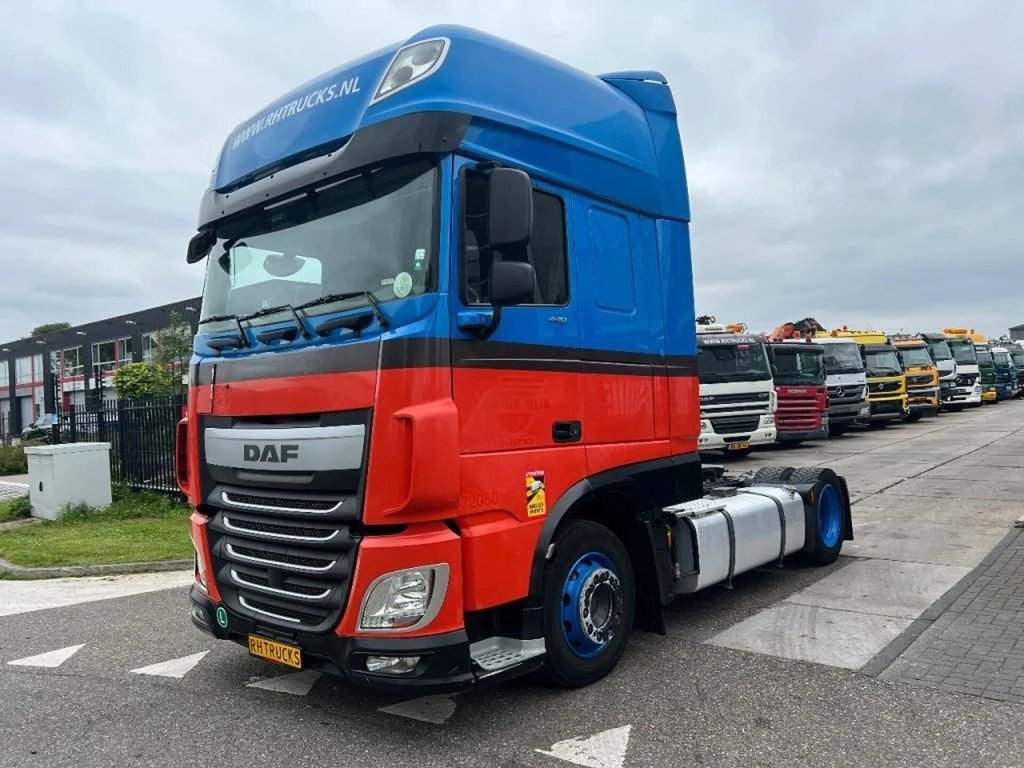 DAF XF 440 4X2 - EURO 6 - MEGA - Тягач: фото 1 DAF XF 440 4X2 - EURO 6 - MEGA - Тягач: фото 1