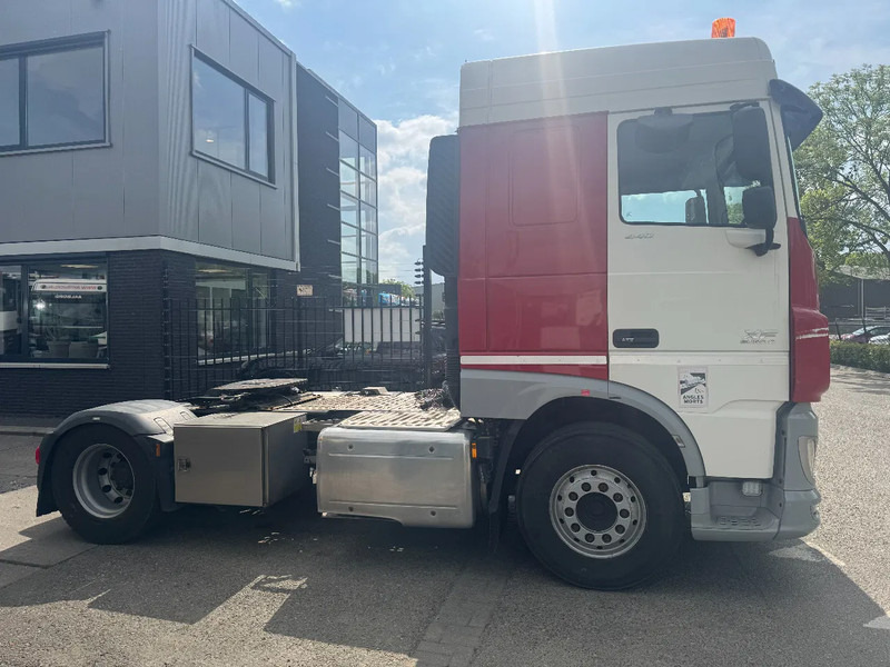 DAF XF 440 4X2 EURO 6 STANDKLIMA NIGHT LOCK - Тягач: фото 4 DAF XF 440 4X2 EURO 6 STANDKLIMA NIGHT LOCK - Тягач: фото 4