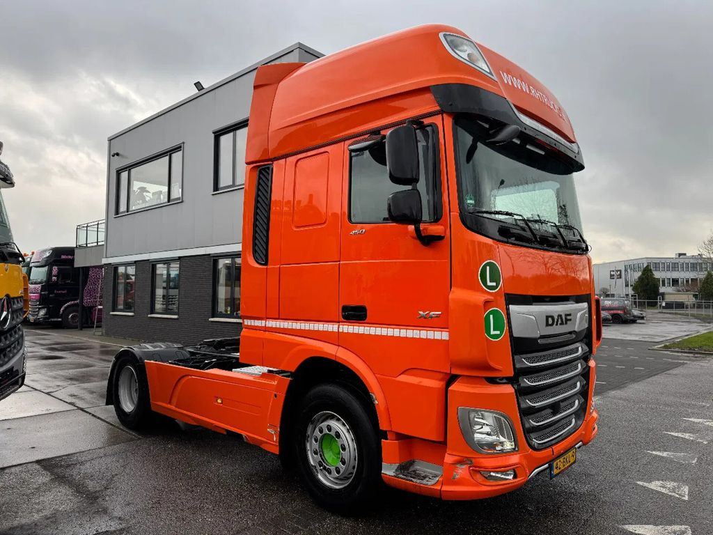 DAF XF 450 4X2 - EURO 6 + FULL SPOILER + NL TRUCK - Тягач: фото 5 DAF XF 450 4X2 - EURO 6 + FULL SPOILER + NL TRUCK - Тягач: фото 5