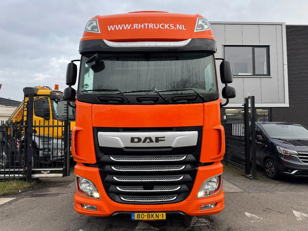 DAF XF 450 4X2 - EURO 6 + FULL SPOILER - Тягач: фото 4 DAF XF 450 4X2 - EURO 6 + FULL SPOILER - Тягач: фото 4