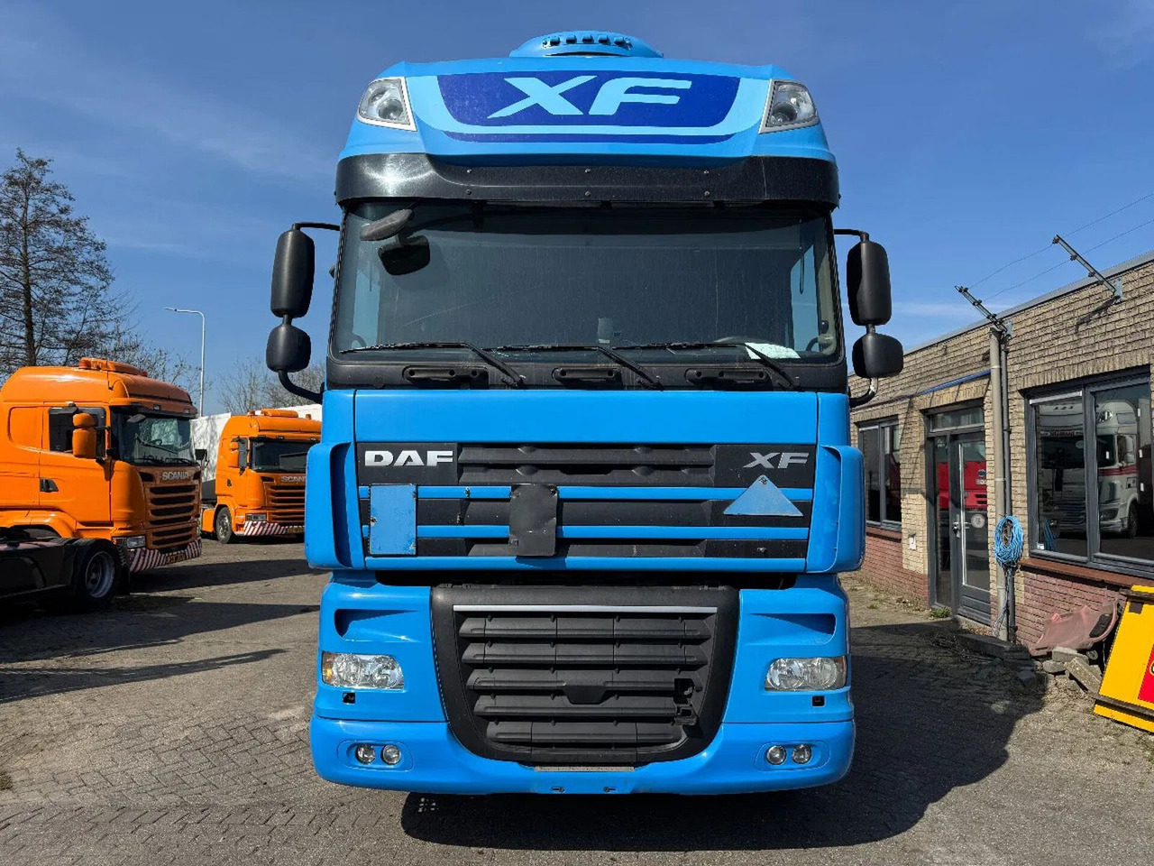 DAF XF 460 4X2 - EURO 5 - Тягач: фото 2 DAF XF 460 4X2 - EURO 5 - Тягач: фото 2