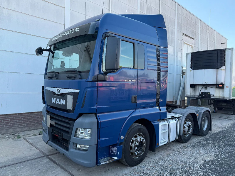 MAN TGX 26.460 6X2 SPOILERS, AUTOMATIC 547667 KM - Тягач: фото 1 MAN TGX 26.460 6X2 SPOILERS, AUTOMATIC 547667 KM - Тягач: фото 1