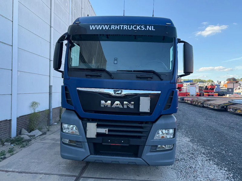 MAN TGX 26.460 6X2 SPOILERS, AUTOMATIC 547667 KM - Тягач: фото 3 MAN TGX 26.460 6X2 SPOILERS, AUTOMATIC 547667 KM - Тягач: фото 3