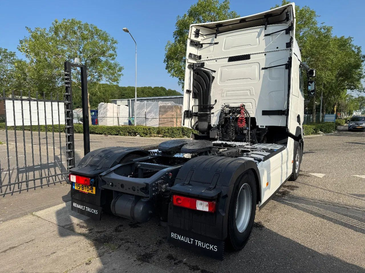 Renault T440 - 13-LITER ENGINE! - EURO 6 SKIRTS SPOILER - Тягач: фото 5 Renault T440 - 13-LITER ENGINE! - EURO 6 SKIRTS SPOILER - Тягач: фото 5
