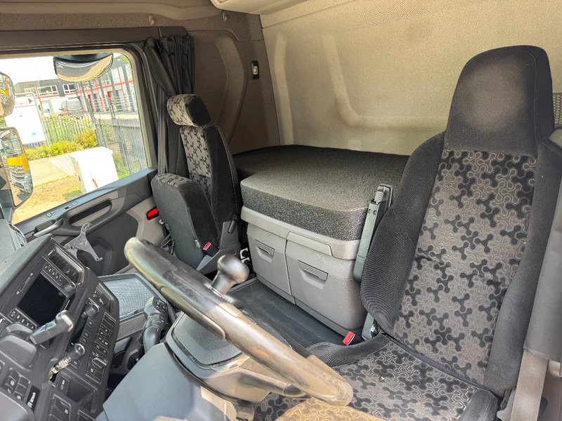Тягач Scania R580 V8 NGS 6X4 EURO 6 RETARDER: фото 11