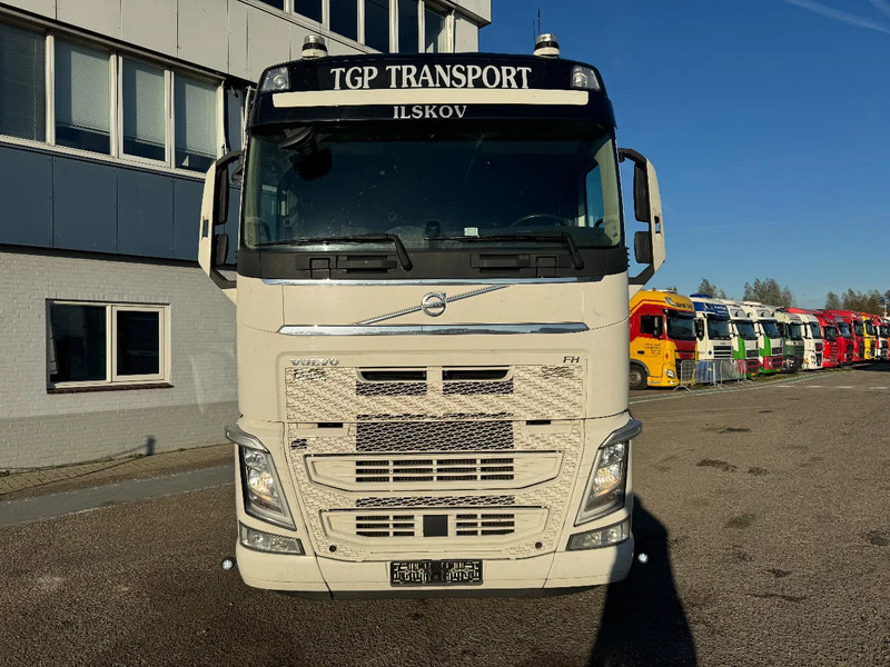 Volvo FH 460 6X2 EURO 6 CHASSIS 2021 STEERING AXLE SKIRTS - Тягач: фото 2 Volvo FH 460 6X2 EURO 6 CHASSIS 2021 STEERING AXLE SKIRTS - Тягач: фото 2