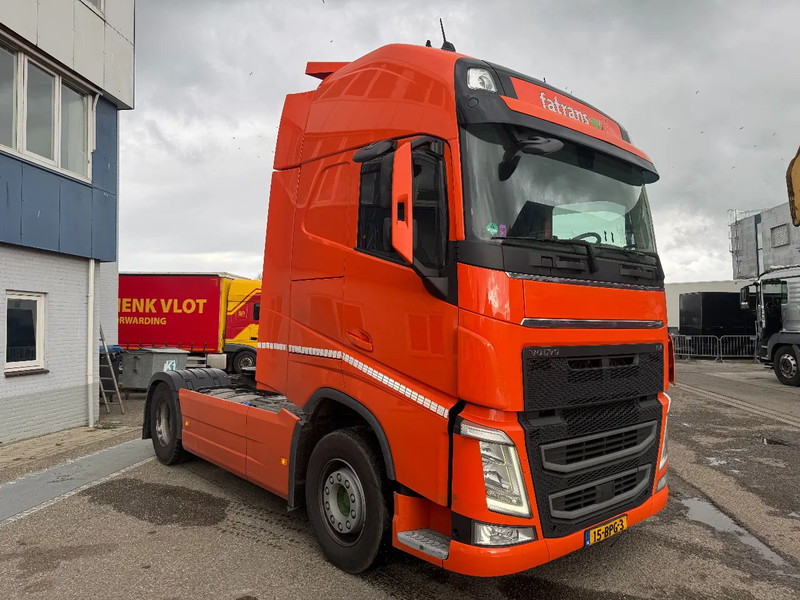 Volvo FH 500 4X2 EURO 6 SKIRTS STANDKLIMA - Тягач: фото 3 Volvo FH 500 4X2 EURO 6 SKIRTS STANDKLIMA - Тягач: фото 3
