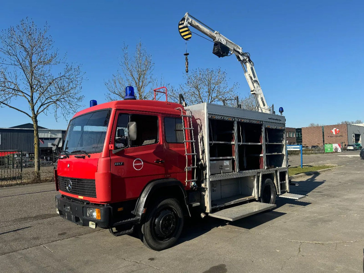 Mercedes-Benz 1117 4X2 FIRE TRUCK HIAB 050A ONLY 105787 KM - Вантажівка, Вантажівка з маніпулятором: фото 1 Mercedes-Benz 1117 4X2 FIRE TRUCK HIAB 050A ONLY 105787 KM - Вантажівка, Вантажівка з маніпулятором: фото 1