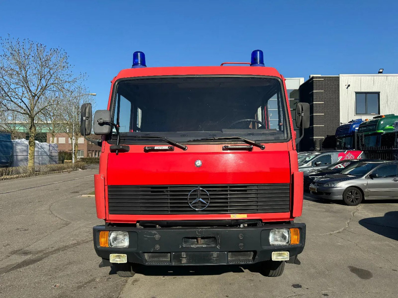 Новий Вантажівка, Вантажівка з маніпулятором Mercedes-Benz 1117 4X2 FIRE TRUCK HIAB 050A ONLY 105787 KM: фото 10