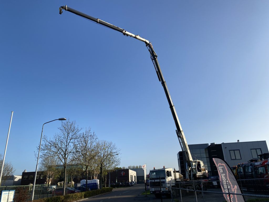 Volvo F 12 8X4 + CORMACH 87000 CRANE - 8.642 HOURS - Вантажівка з маніпулятором: фото 2 Volvo F 12 8X4 + CORMACH 87000 CRANE - 8.642 HOURS - Вантажівка з маніпулятором: фото 2