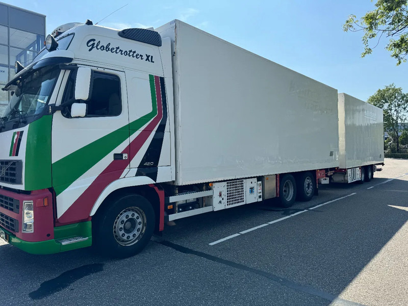 Volvo FH 12.420 6X2 - EURO 3 + HANGER NETAM-FRUEHAUF + THERMOKING + DHOLLANDIA LIFT - Рефрижератор вантажівка: фото 3 Volvo FH 12.420 6X2 - EURO 3 + HANGER NETAM-FRUEHAUF + THERMOKING + DHOLLANDIA LIFT - Рефрижератор вантажівка: фото 3