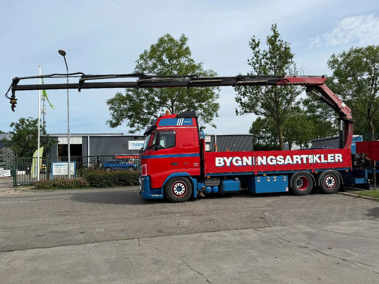 Volvo FH 600 - 6X2 - EURO 5 + HMF 2420 K5 + REMOTE - Бортова вантажівка/ Платформа, Вантажівка з маніпулятором: фото 1 Volvo FH 600 - 6X2 - EURO 5 + HMF 2420 K5 + REMOTE - Бортова вантажівка/ Платформа, Вантажівка з маніпулятором: фото 1