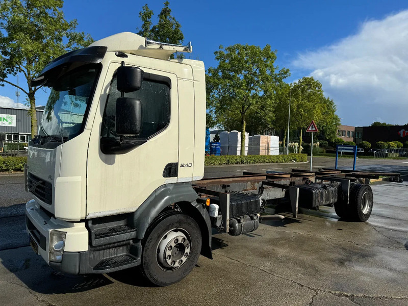 Volvo FL 240 4X2 - EURO 5 CHASSIS - Вантажівка шасі: фото 1 Volvo FL 240 4X2 - EURO 5 CHASSIS - Вантажівка шасі: фото 1