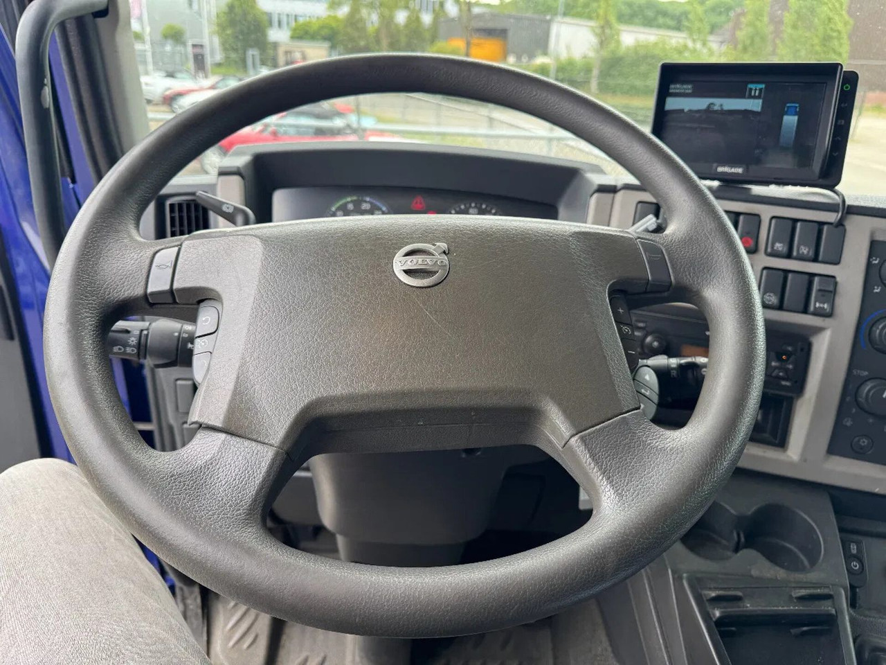 Вантажівка з закритим кузовом Volvo FL 250 4X2 - EURO 6 + DHOLLANDIA LIFT + TÜV 04-2: фото 11