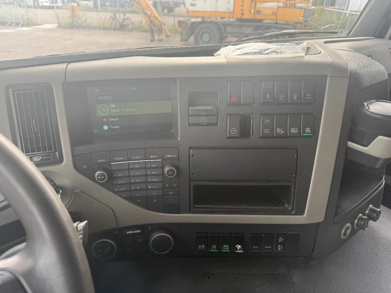Volvo FM 330 FM 330 6X2 GESTUURD MET KM 235315 - Вантажівка шасі: фото 5 Volvo FM 330 FM 330 6X2 GESTUURD MET KM 235315 - Вантажівка шасі: фото 5