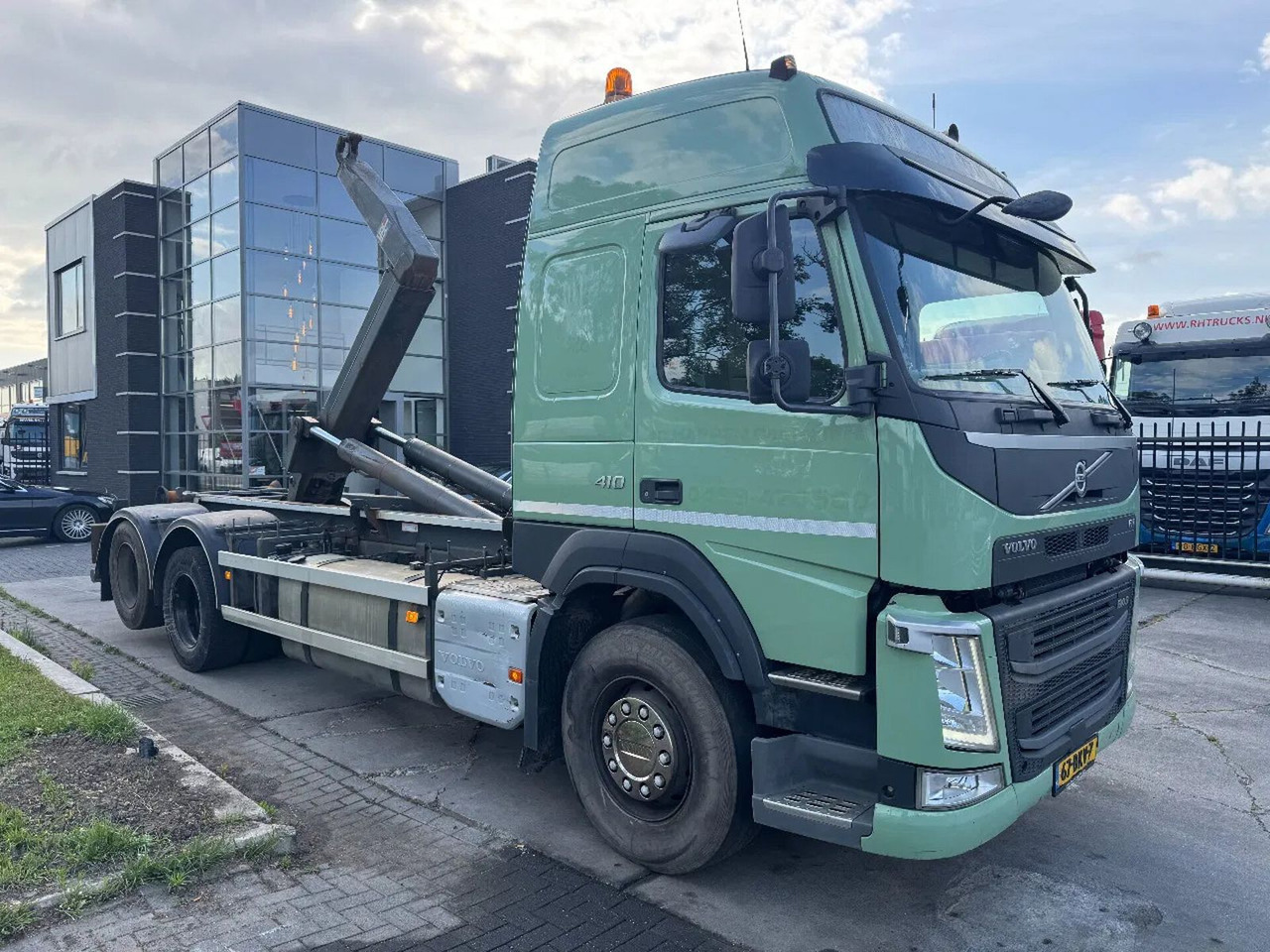 Volvo FM 410 6X2 EURO 6 VDL 21T HOOK - Гаковий мультиліфт вантажівка: фото 2 Volvo FM 410 6X2 EURO 6 VDL 21T HOOK - Гаковий мультиліфт вантажівка: фото 2