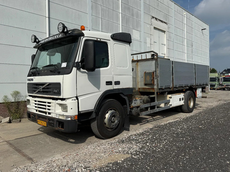 Volvo FM 7.290 4X2 - EURO 2 + MANUAL GEARBOX - Бортова вантажівка/ Платформа: фото 1 Volvo FM 7.290 4X2 - EURO 2 + MANUAL GEARBOX - Бортова вантажівка/ Платформа: фото 1
