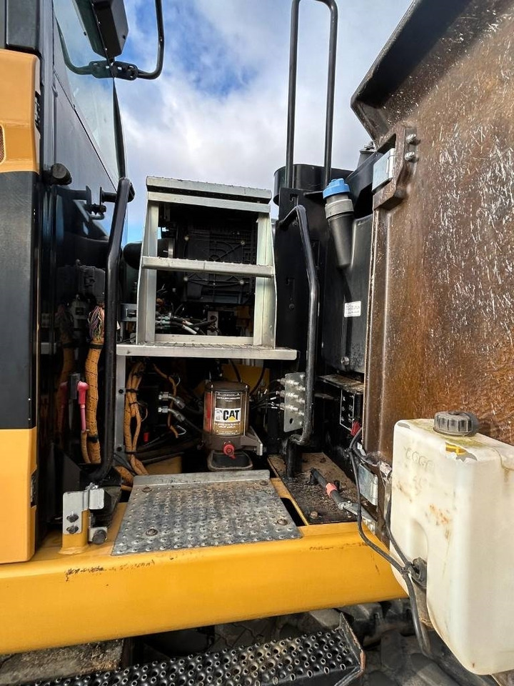 CAT M 318 F - Колісний екскаватор: фото 5 CAT M 318 F - Колісний екскаватор: фото 5