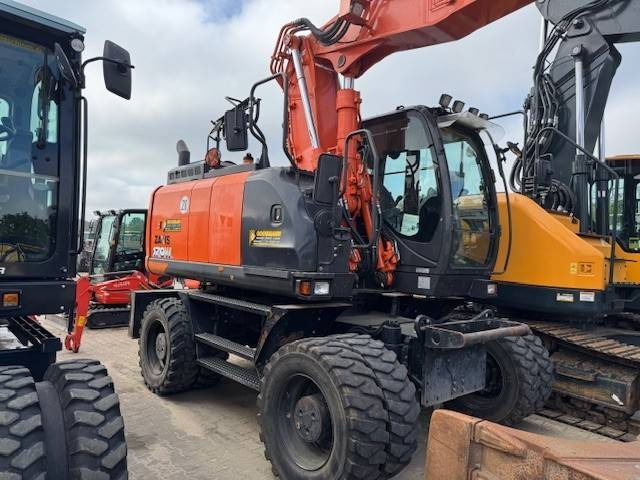 Hitachi ZX 170 W - Колісний екскаватор: фото 1 Hitachi ZX 170 W - Колісний екскаватор: фото 1