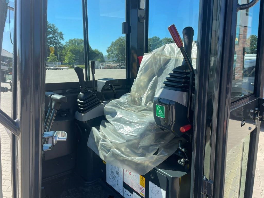 KOMATSU PC16 - Міні-екскаватор: фото 5 KOMATSU PC16 - Міні-екскаватор: фото 5