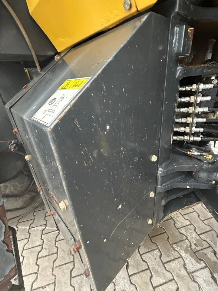 Komatsu WA 470-6 - Колісний навантажувач: фото 4 Komatsu WA 470-6 - Колісний навантажувач: фото 4