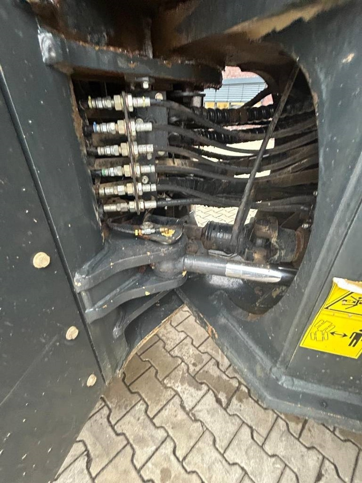 Komatsu WA 470-6 - Колісний навантажувач: фото 3 Komatsu WA 470-6 - Колісний навантажувач: фото 3