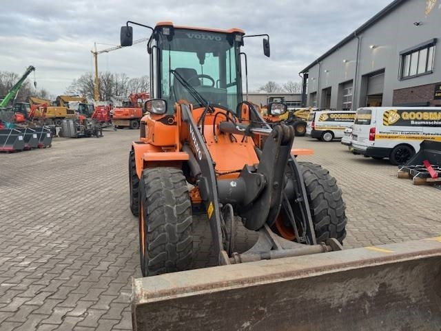 Volvo L 30 G - Колісний навантажувач: фото 4 Volvo L 30 G - Колісний навантажувач: фото 4