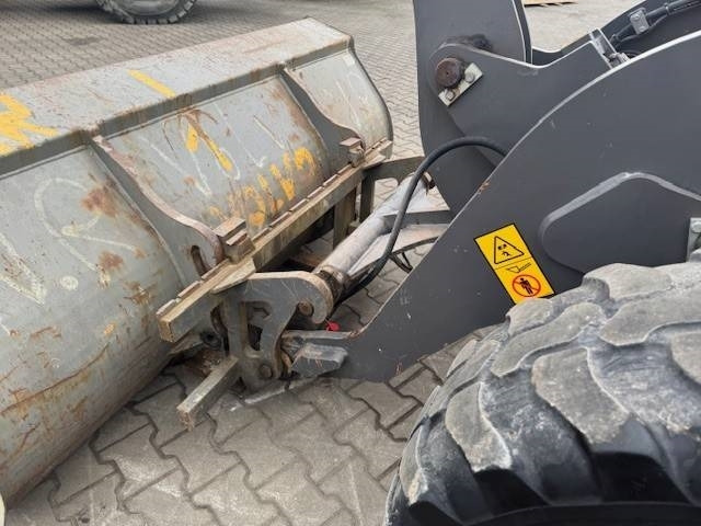 Volvo L 30 G - Колісний навантажувач: фото 3 Volvo L 30 G - Колісний навантажувач: фото 3