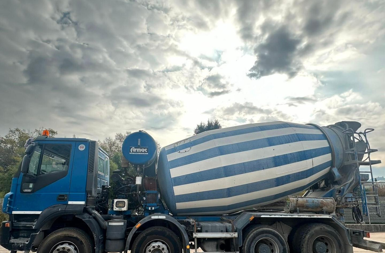 Autobetoniera Iveco Trakker 450 euro 5 - Автобетонозмішувач: фото 3 Autobetoniera Iveco Trakker 450 euro 5 - Автобетонозмішувач: фото 3